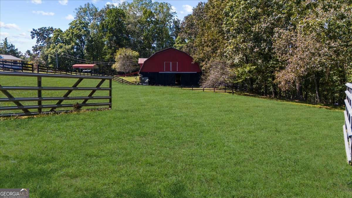 518 Overlook Dr 7.93 acres