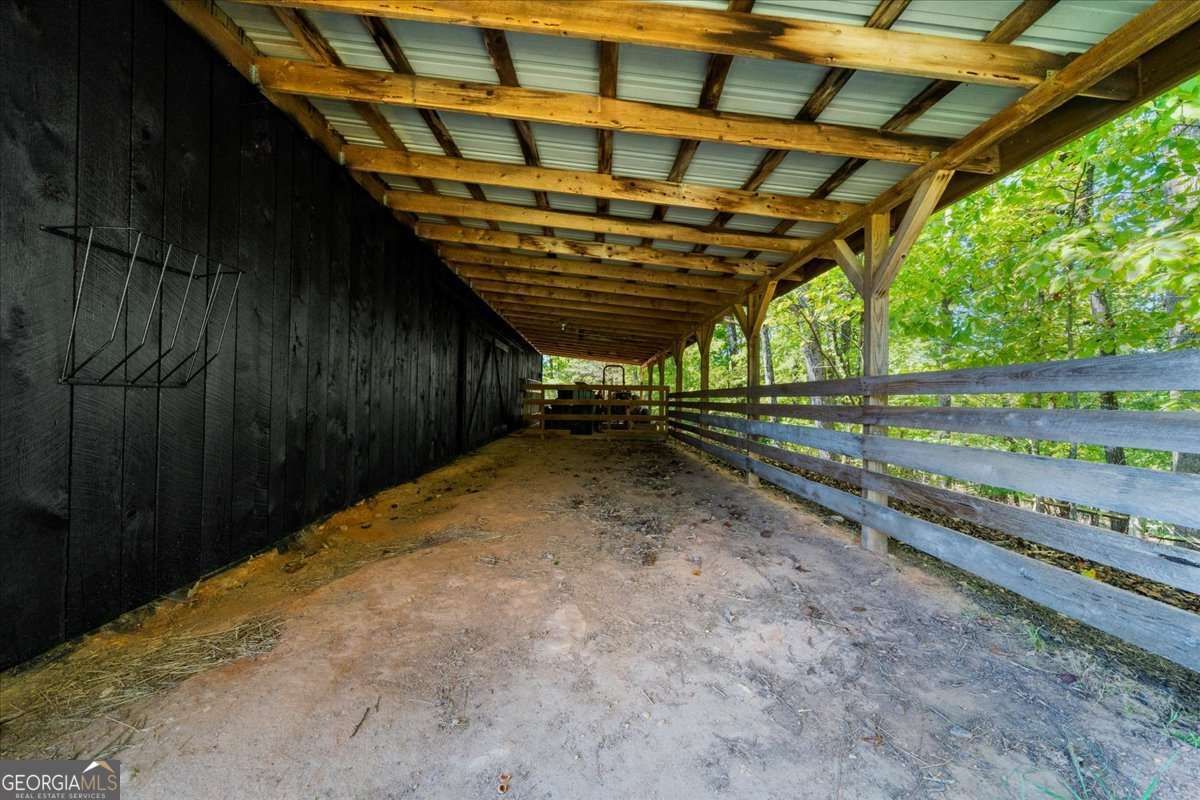 518 Overlook Dr 7.93 acres