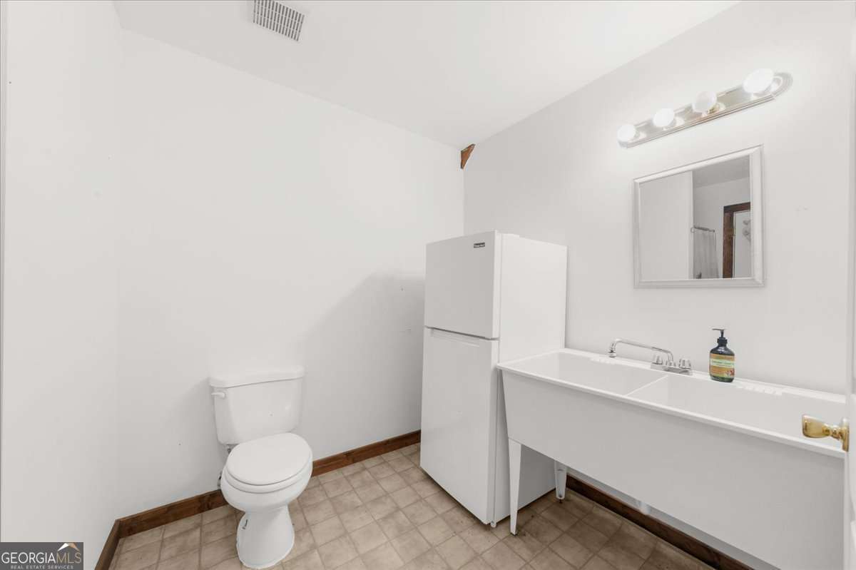 518 Overlook Dr 7.93 acres