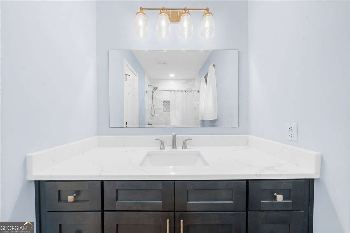 518 Overlook Dr 7.93 acres