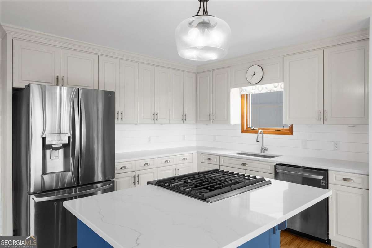 518 Overlook Dr 7.93 acres