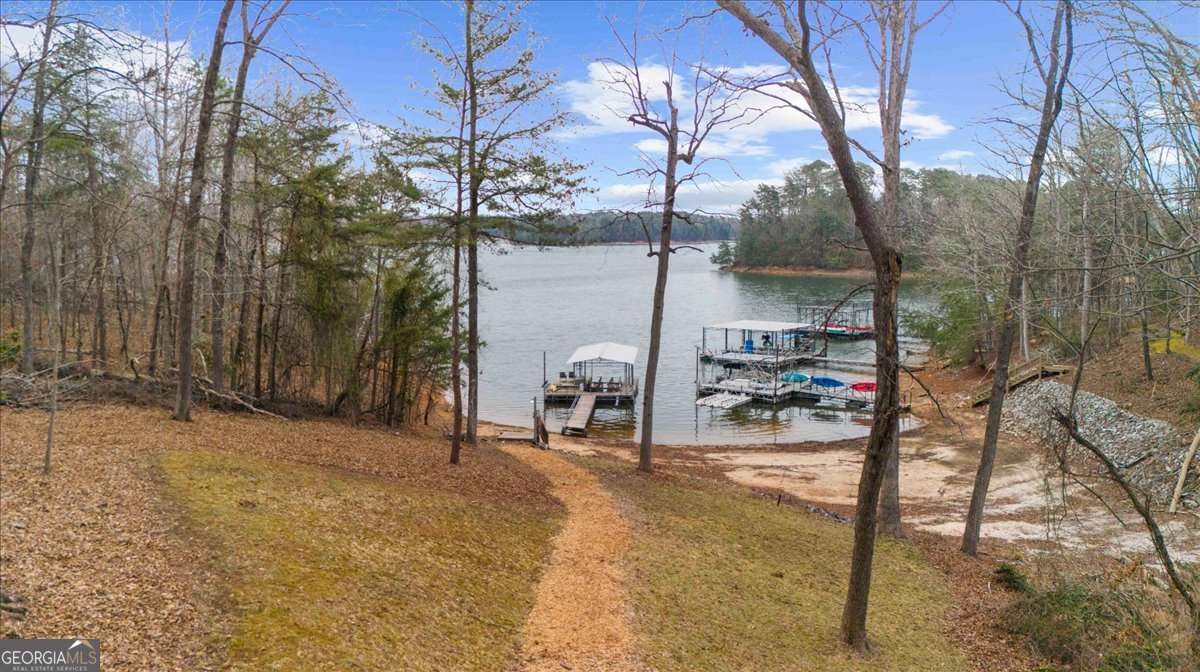 5410 Honeysuckle Trail