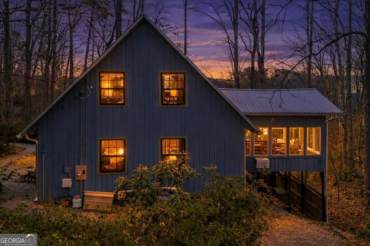 5410 Honeysuckle Trail