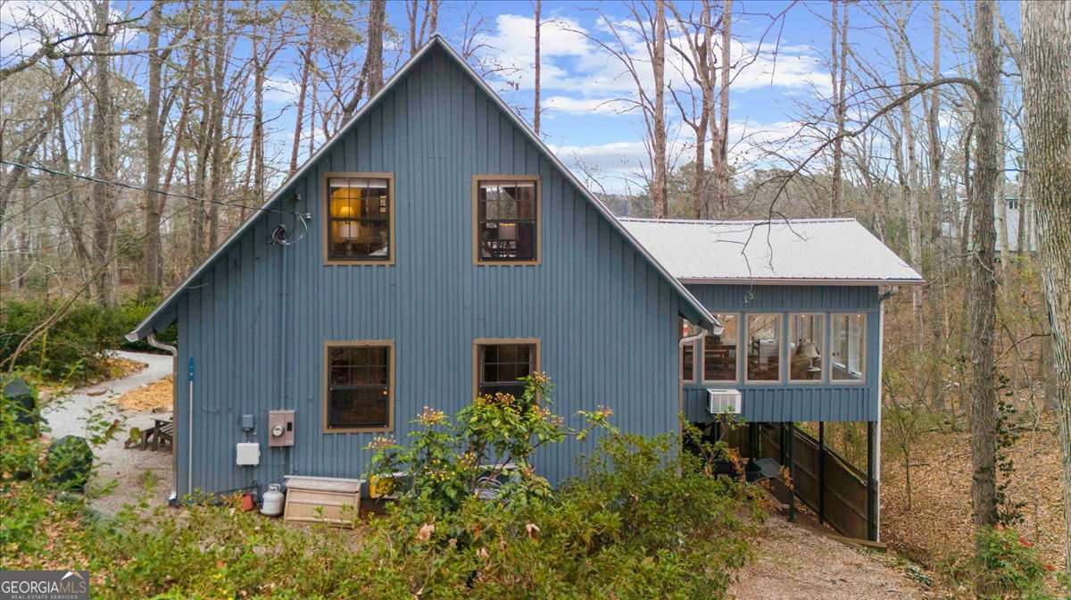 5410 Honeysuckle Trail