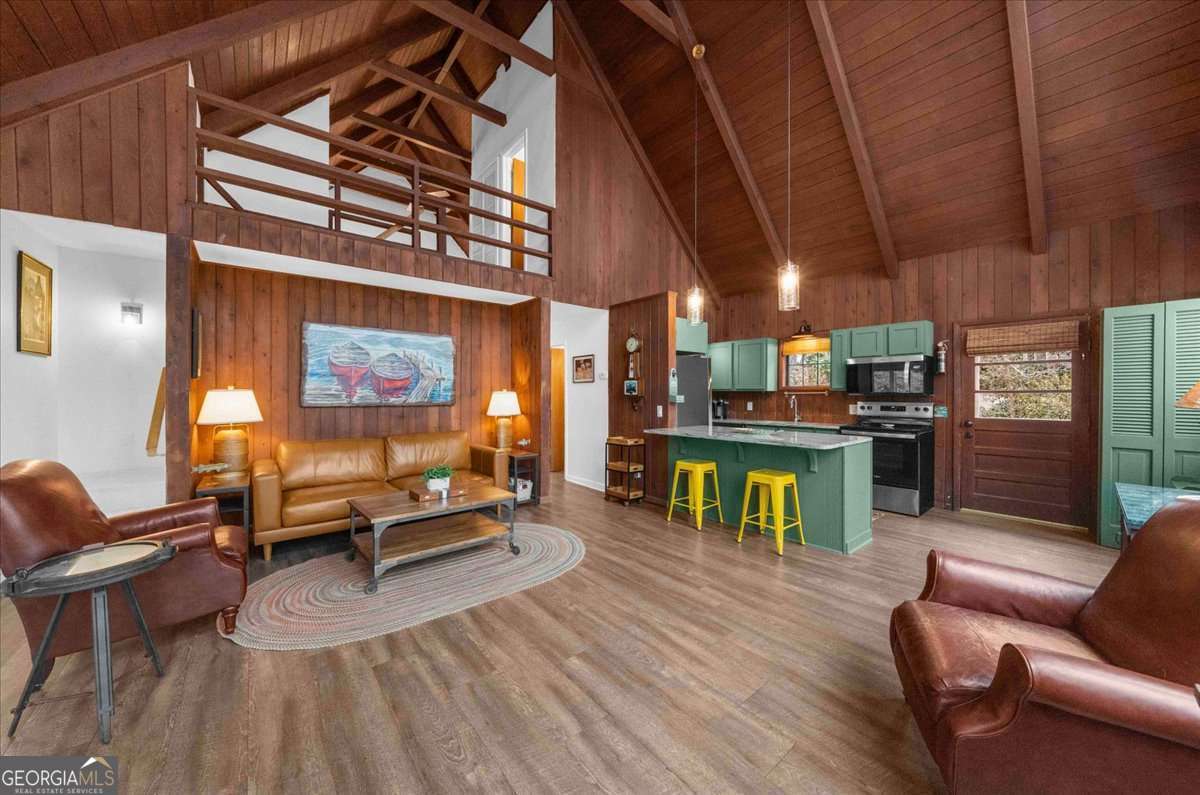 5410 Honeysuckle Trail