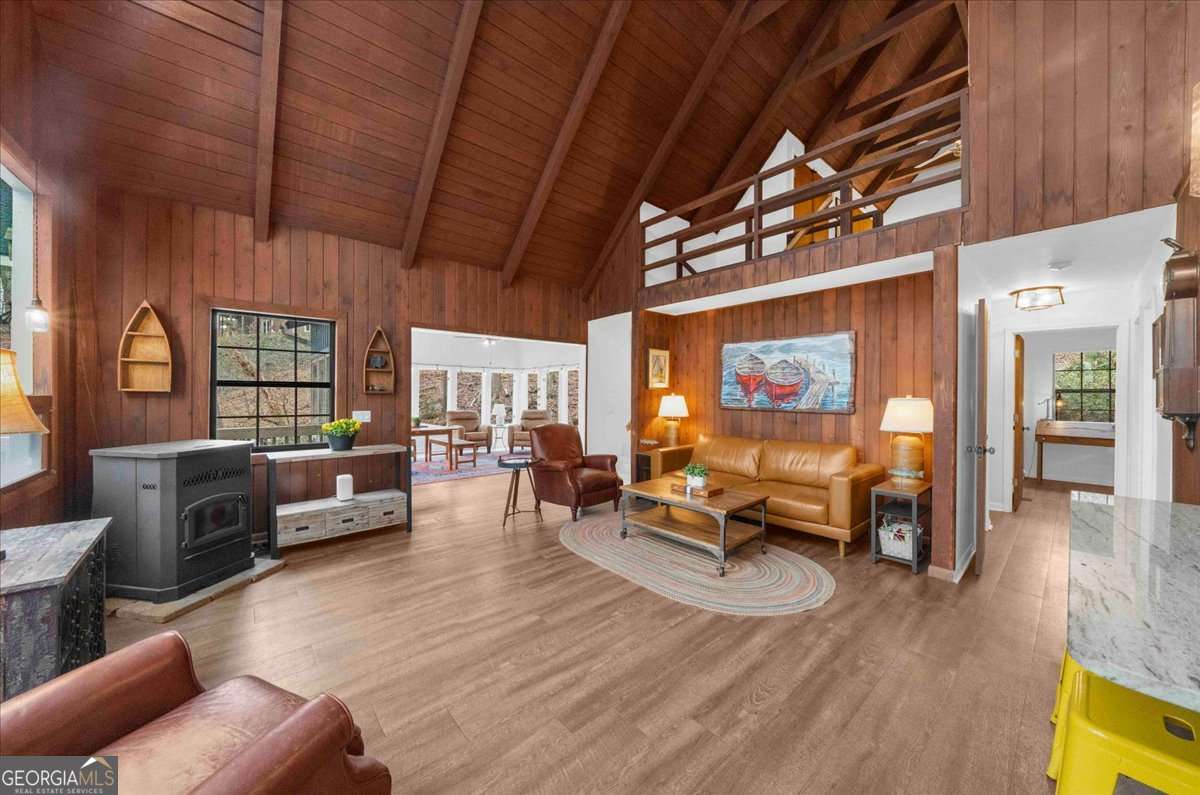 5410 Honeysuckle Trail