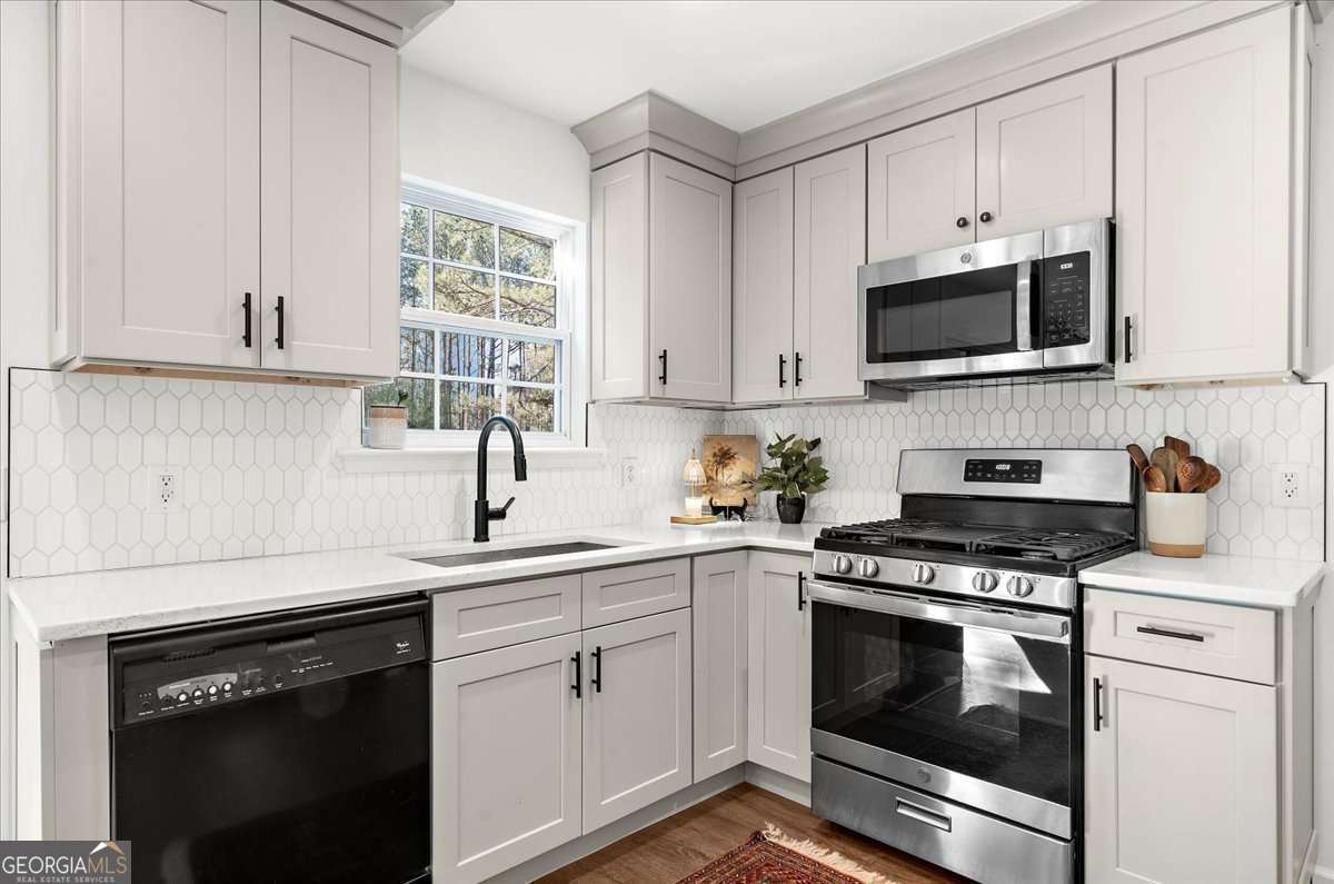 3375 Bridgeshaw Drive