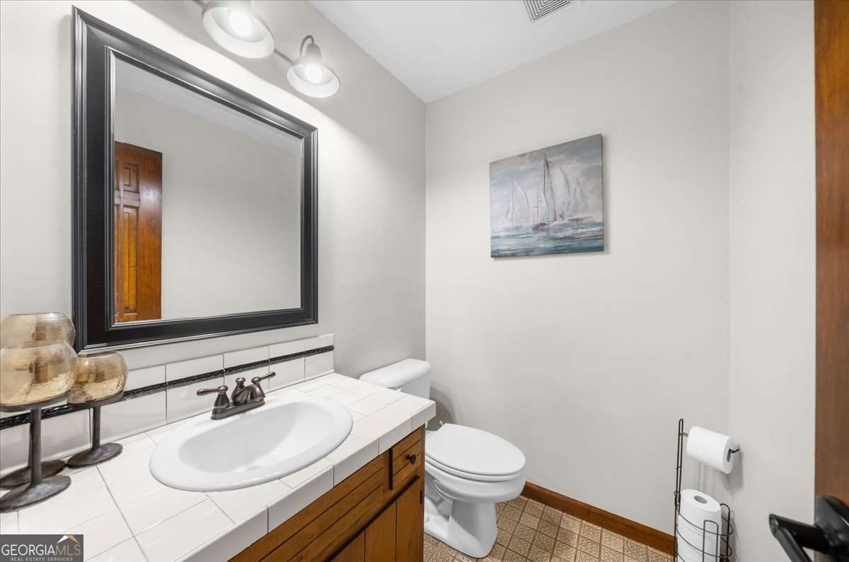 5573 Hidden Harbor Landing