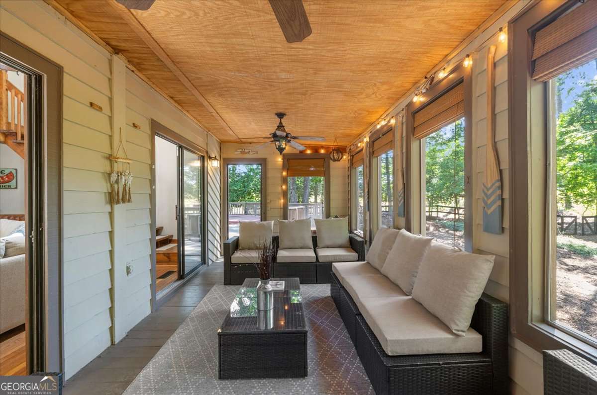 5573 Hidden Harbor Landing