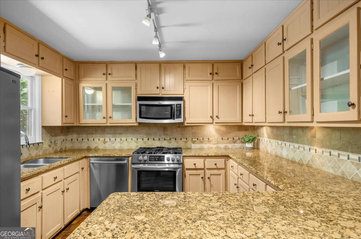 5573 Hidden Harbor Landing