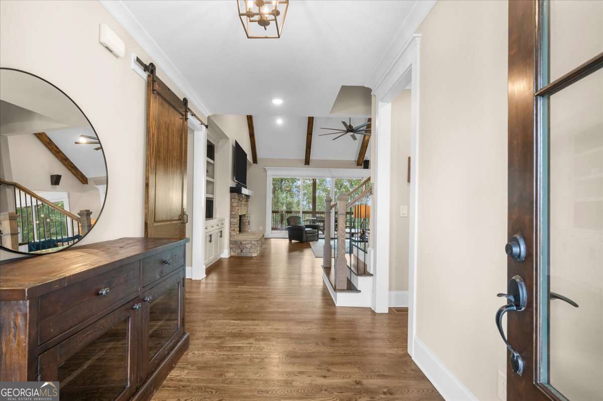 7560 Crestline Drive