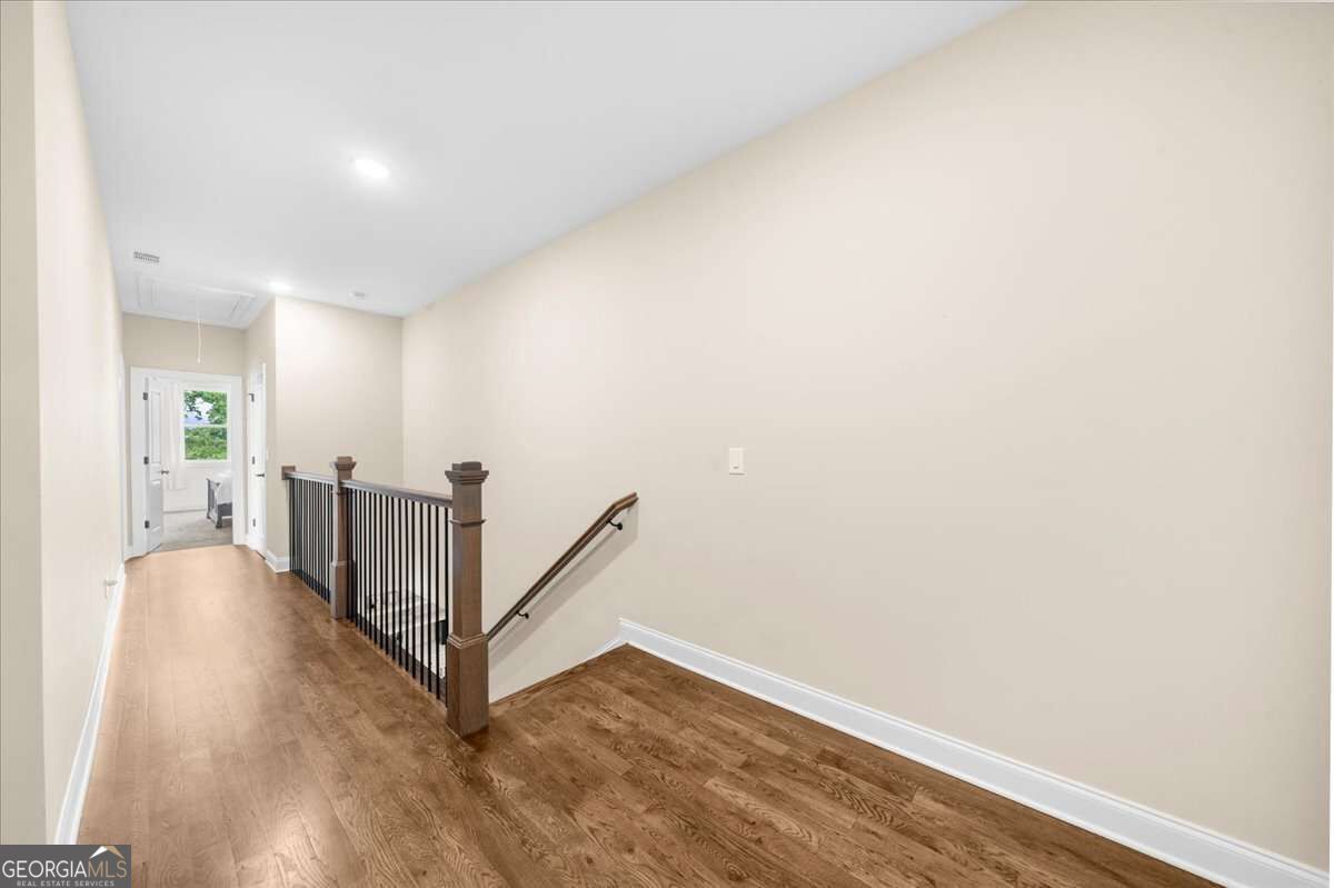 7560 Crestline Drive