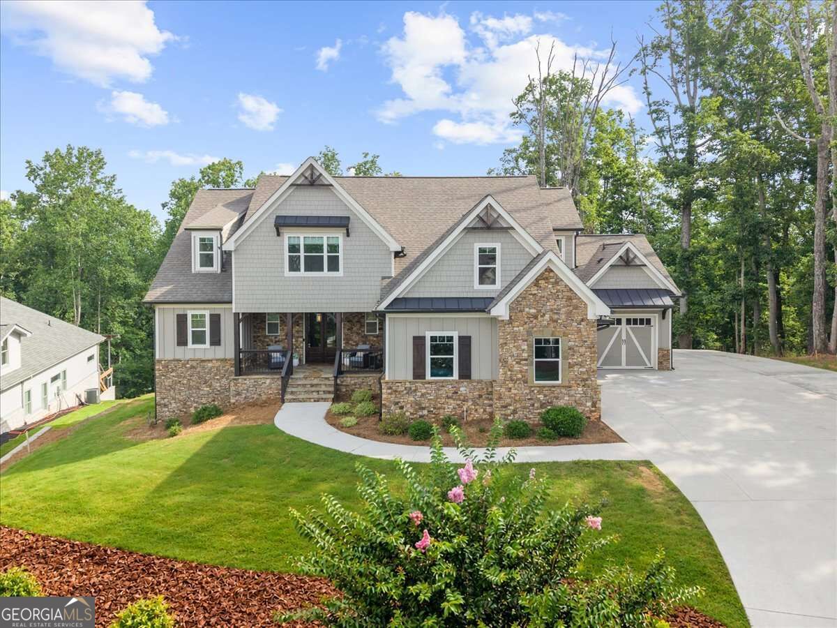 7560 Crestline Drive