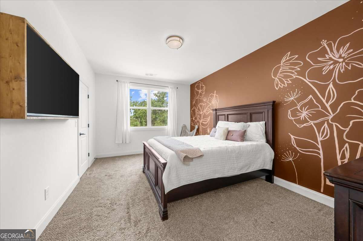 7560 Crestline Drive