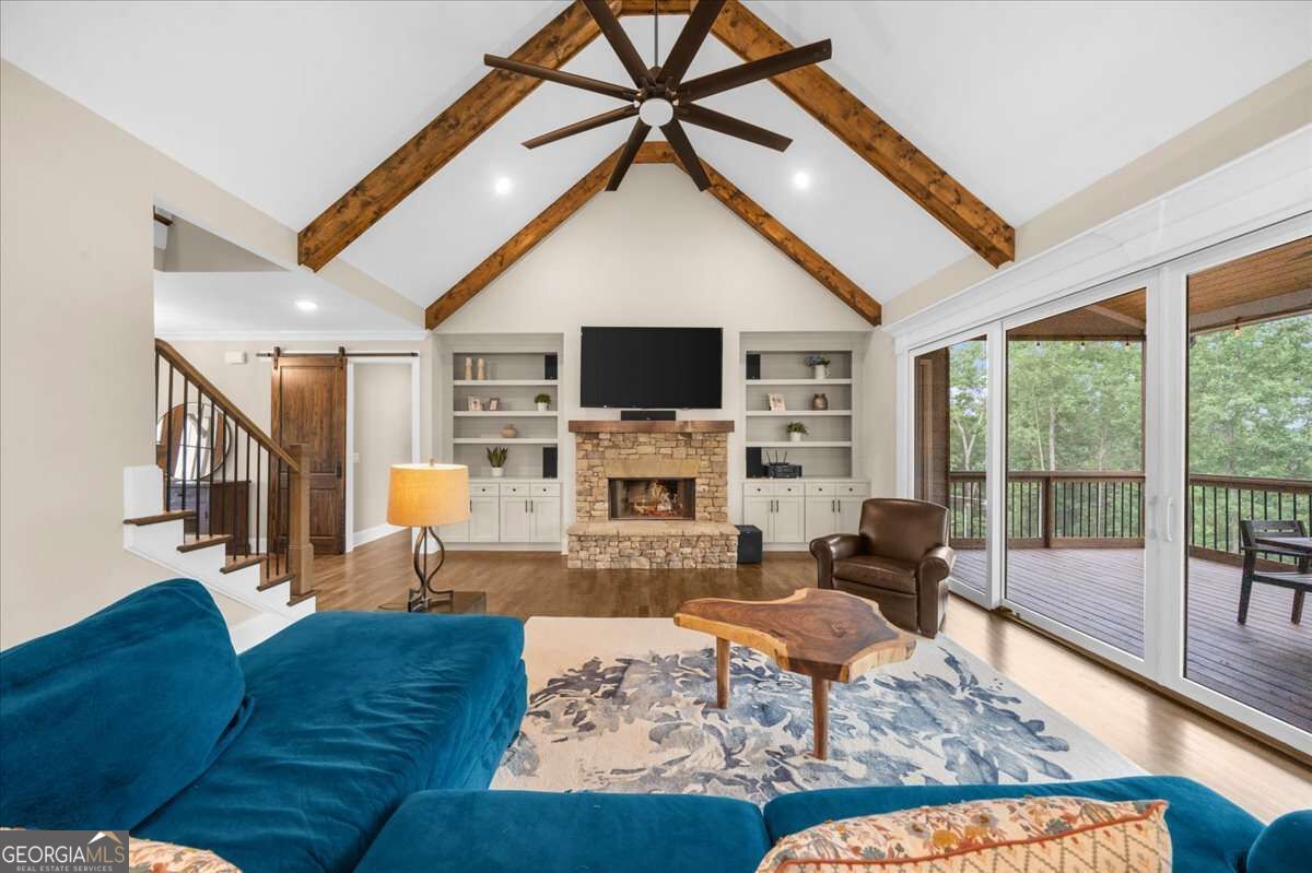 7560 Crestline Drive