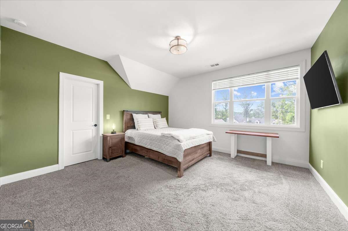 7560 Crestline Drive