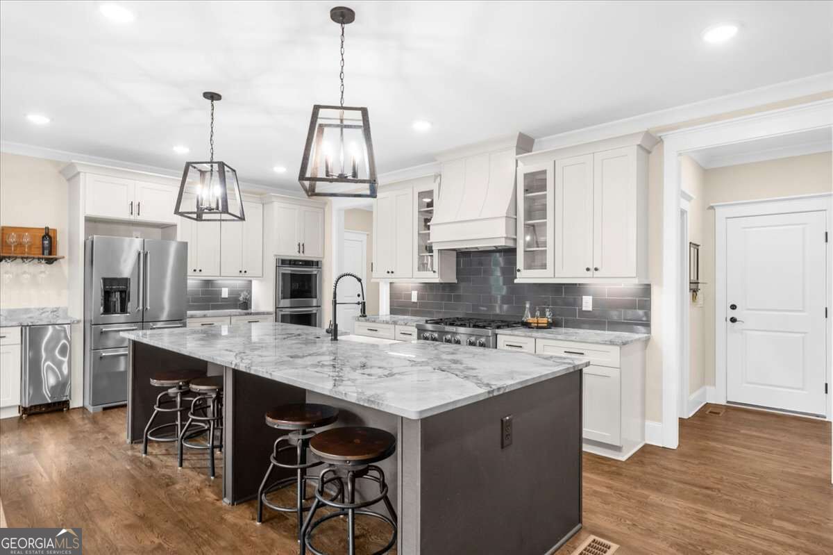 7560 Crestline Drive