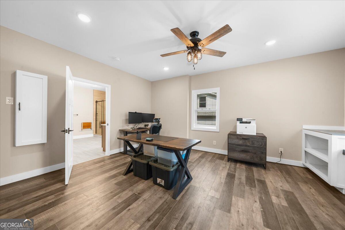 7560 Crestline Drive