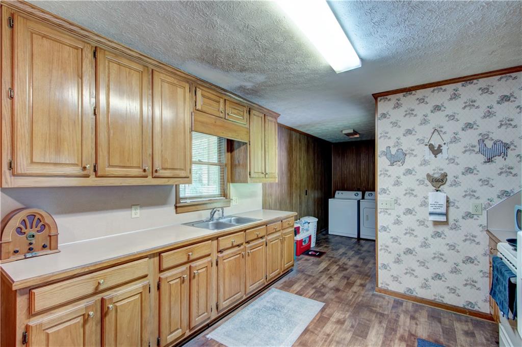 5877 Overby Road