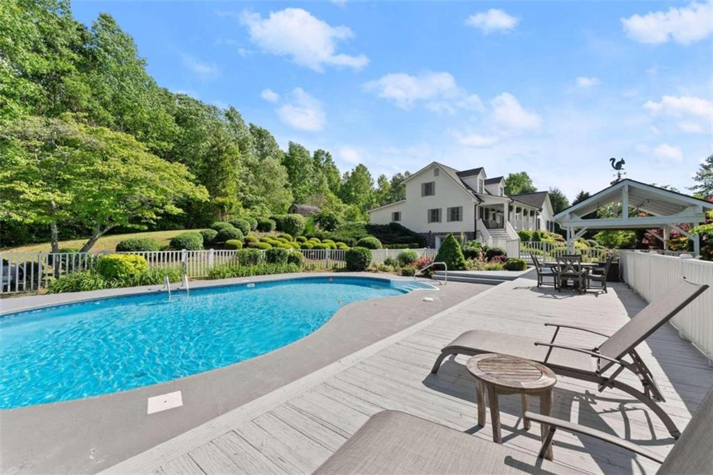 384 Pine Grove Road