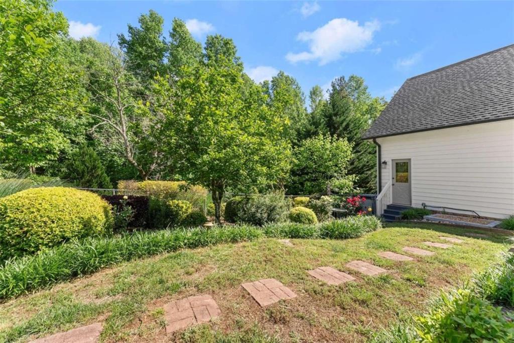 384 Pine Grove Road