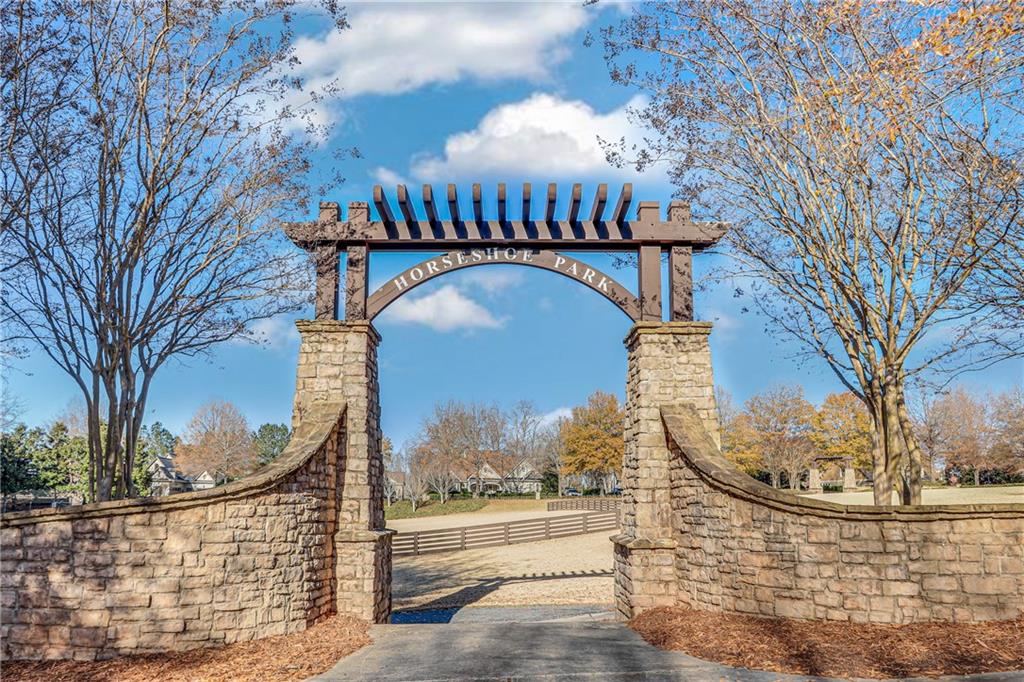 6205 Random Winds Bluff