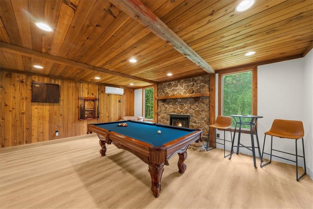 4735 Log Cabin Road