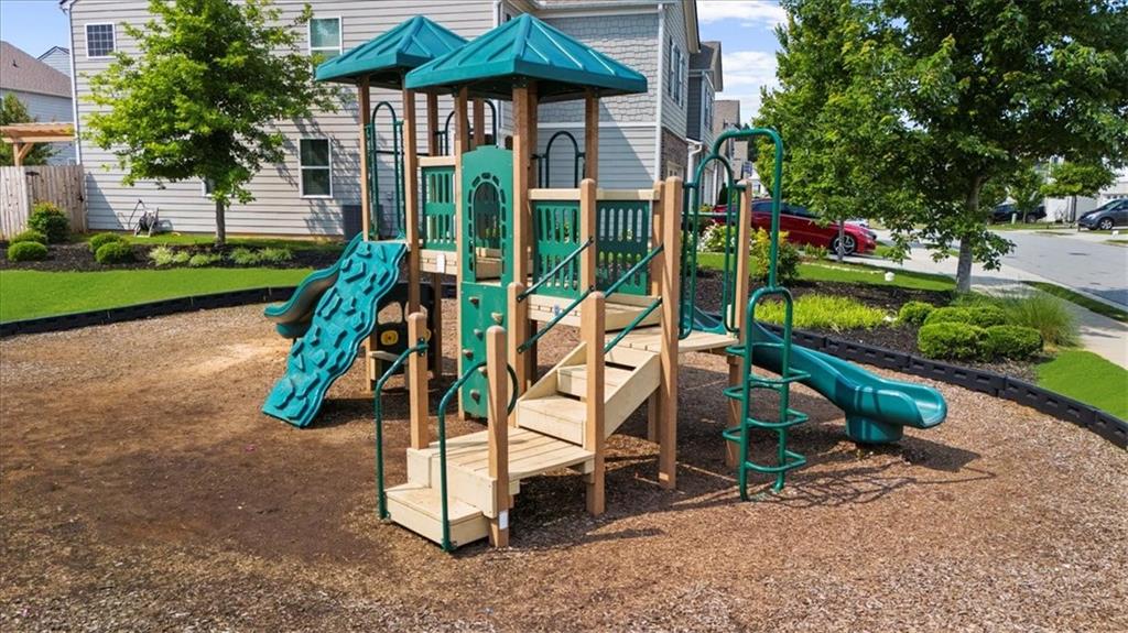 5634 Barberry Avenue