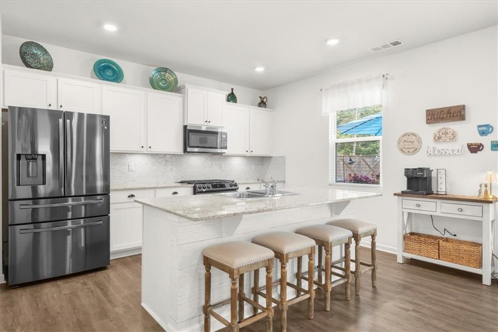 5634 Barberry Avenue