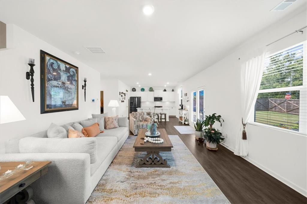 5634 Barberry Avenue