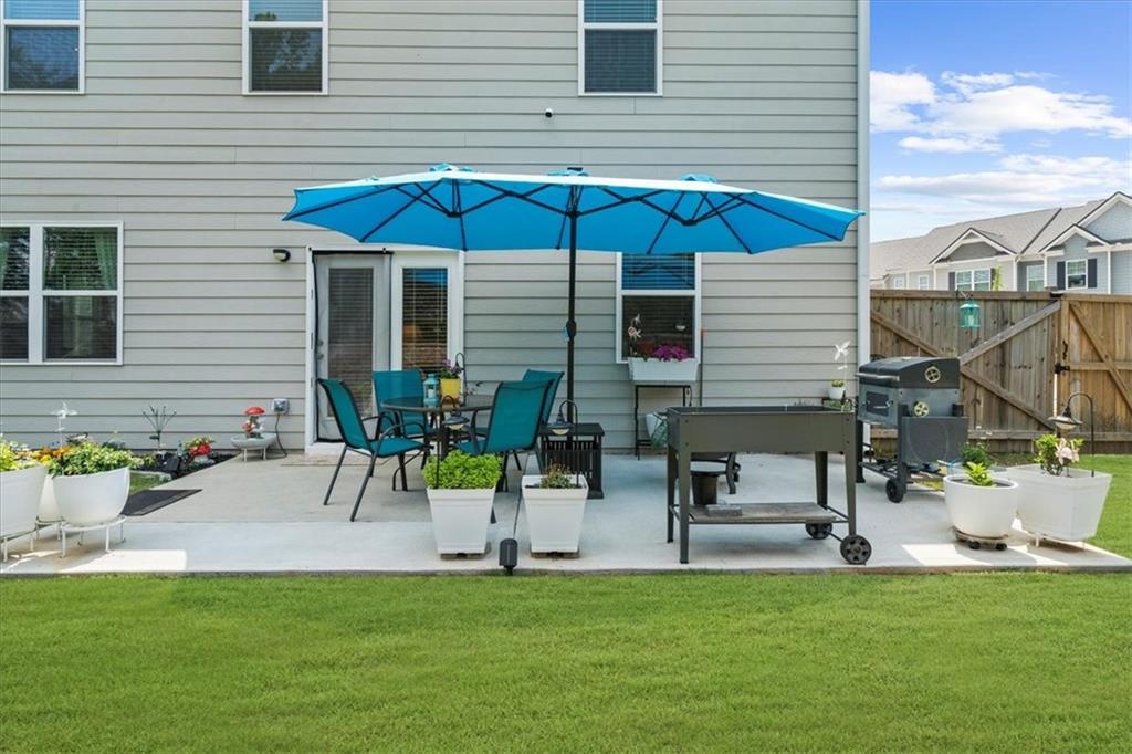 5634 Barberry Avenue