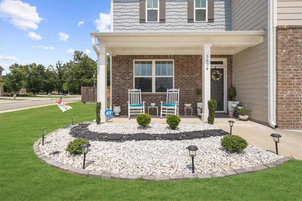 5634 Barberry Avenue