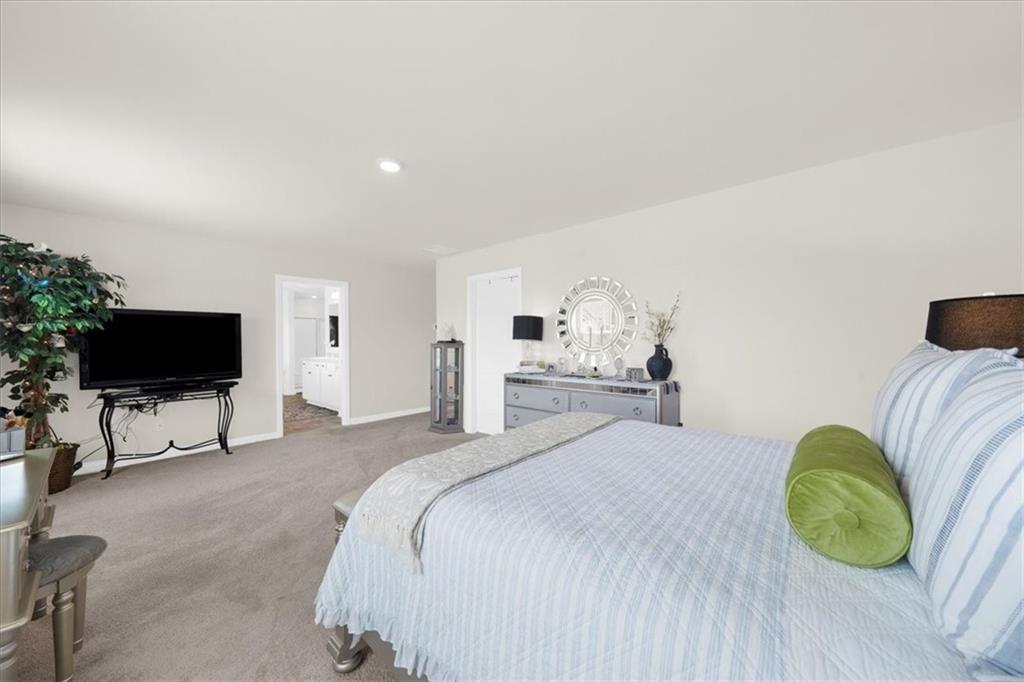 5634 Barberry Avenue