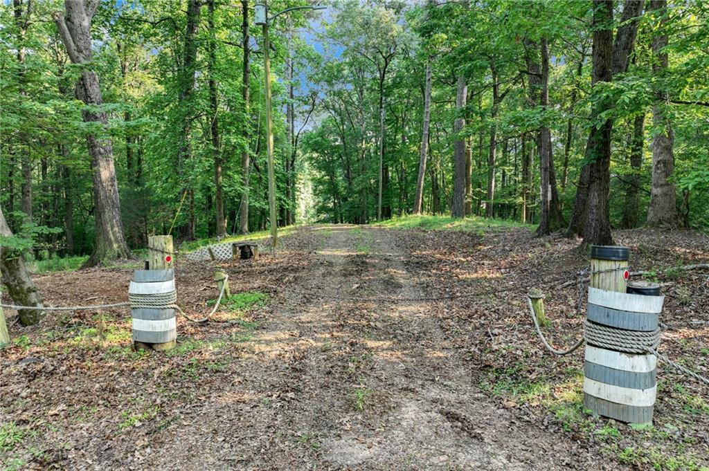 2020 War Hill Park Road