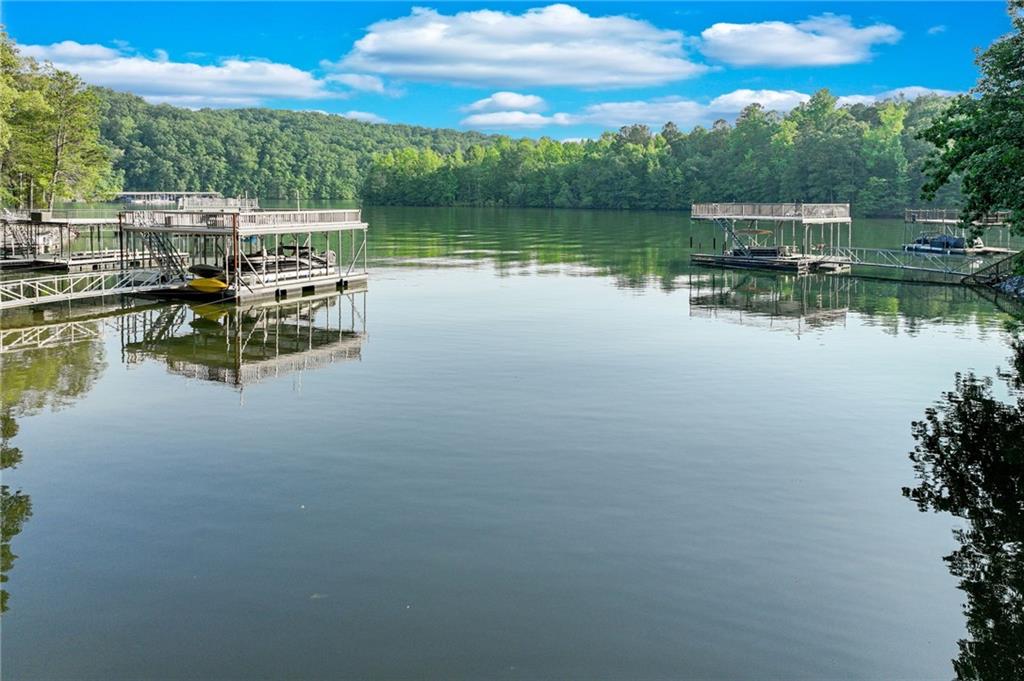 2020 War Hill Park Road