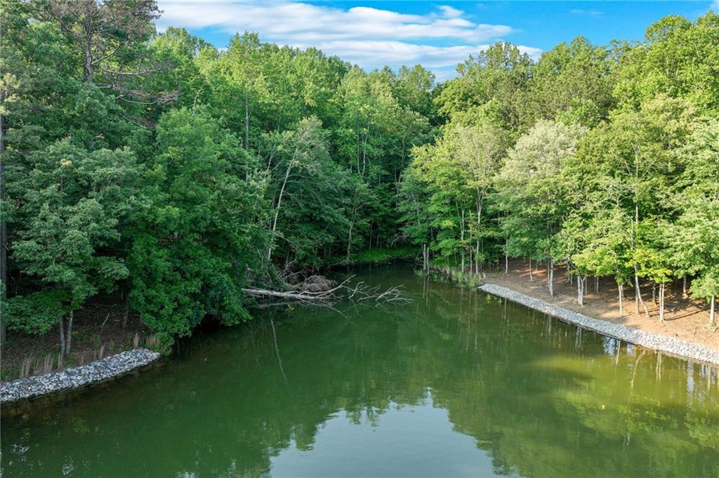 2020 War Hill Park Road