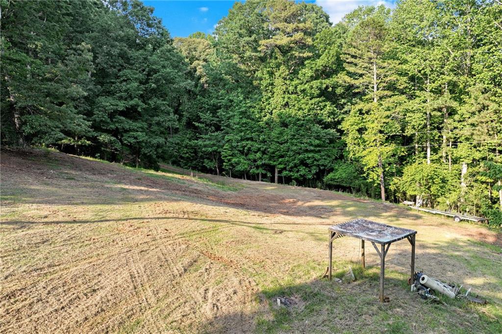 2020 War Hill Park Road