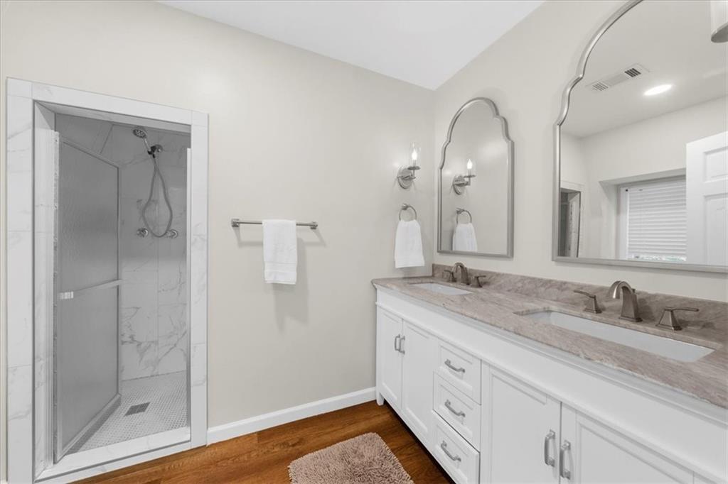245 W Spalding Drive