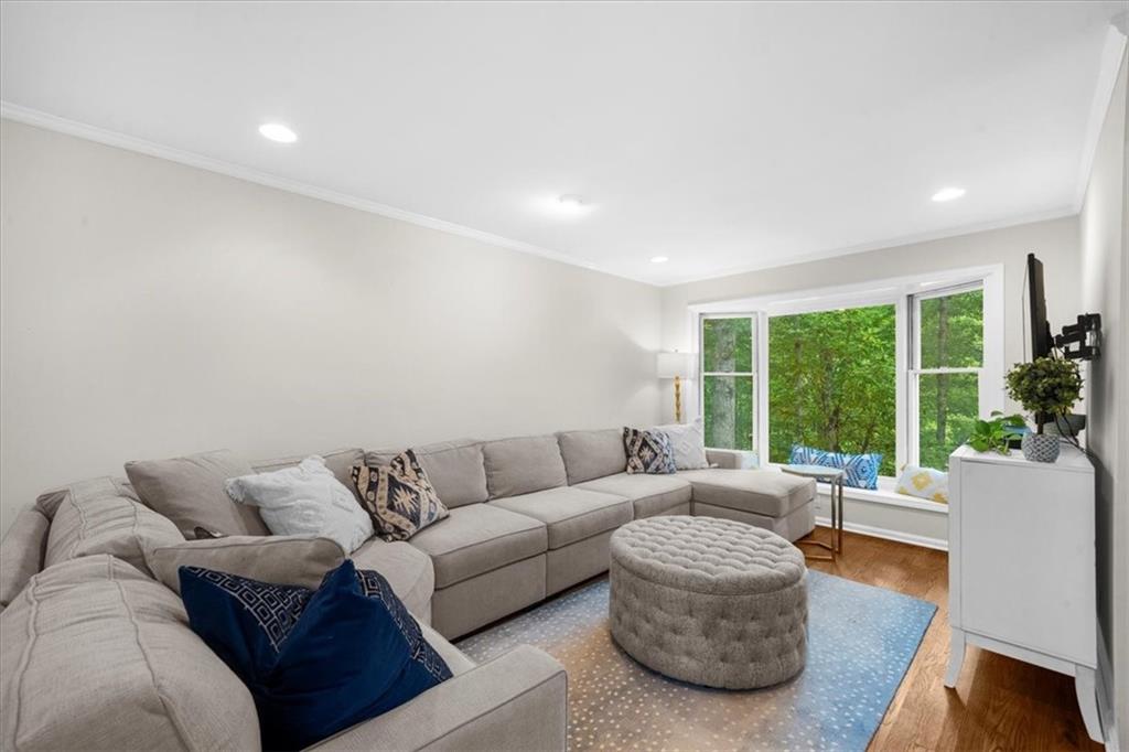 245 W Spalding Drive