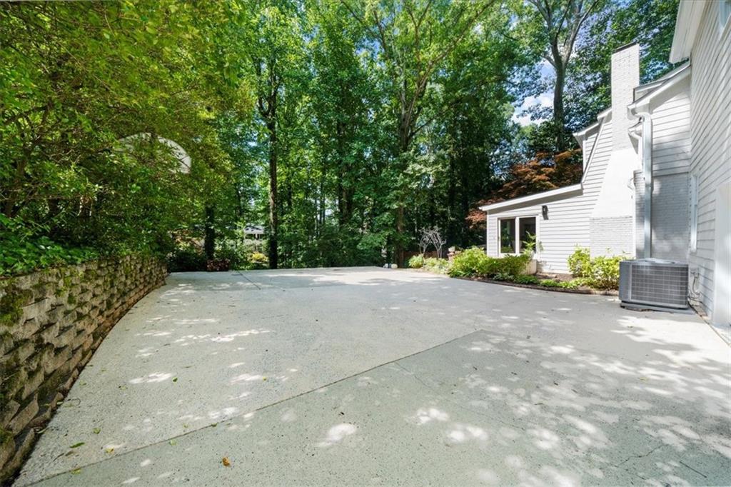 245 W Spalding Drive