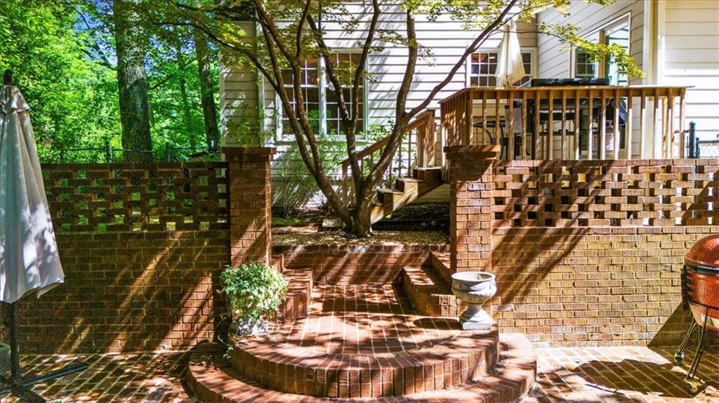 245 W Spalding Drive