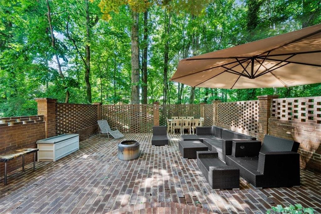 245 W Spalding Drive