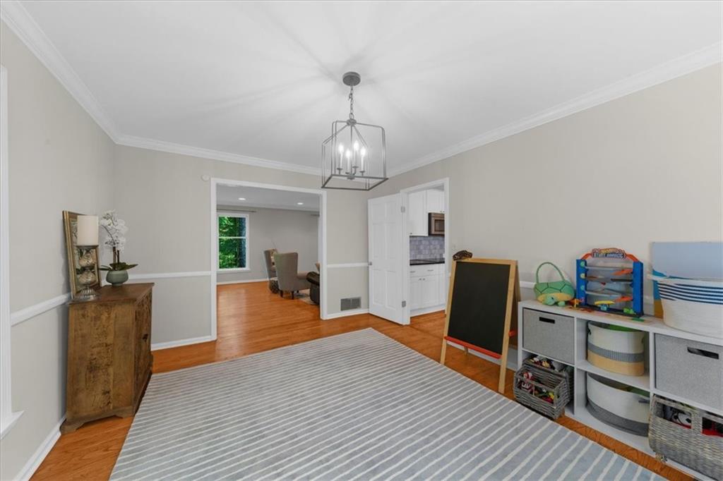 245 W Spalding Drive
