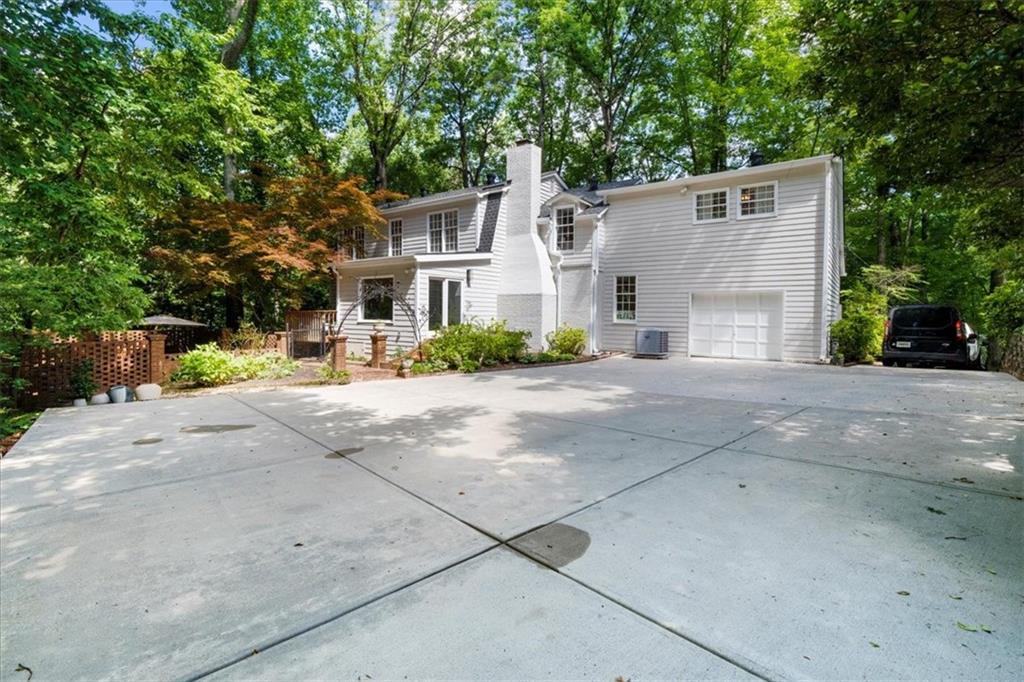 245 W Spalding Drive