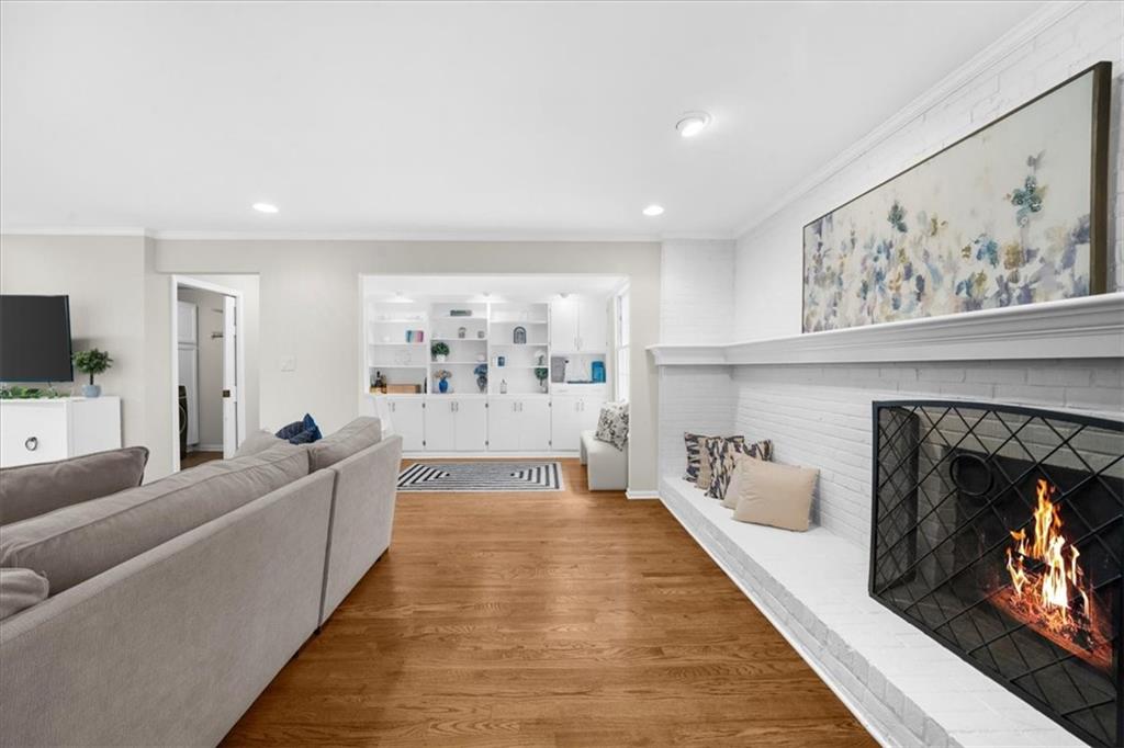 245 W Spalding Drive