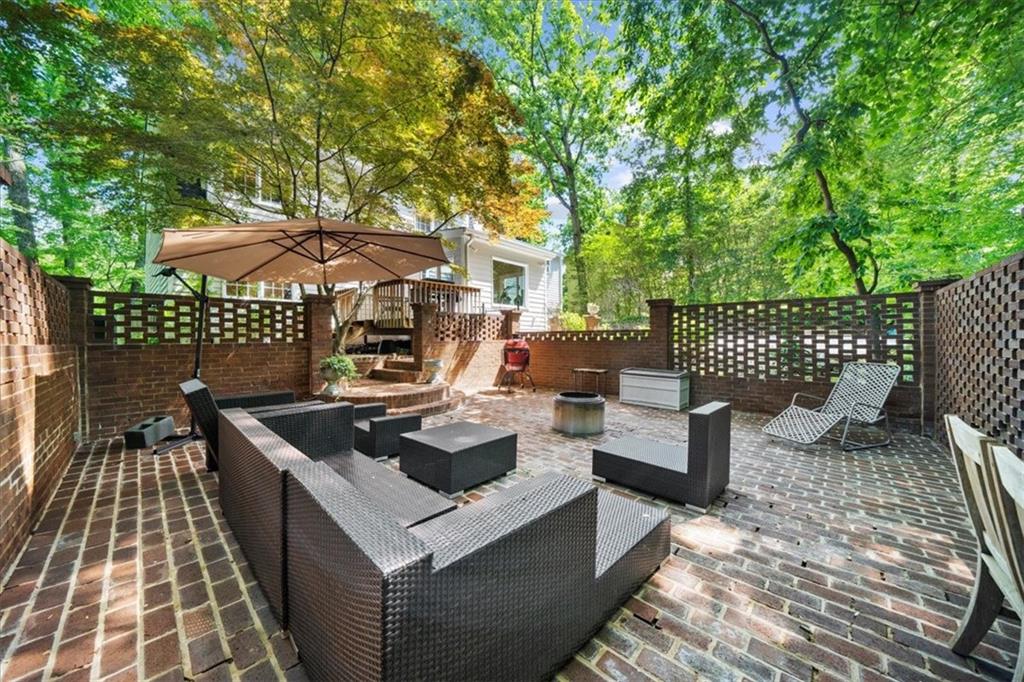 245 W Spalding Drive