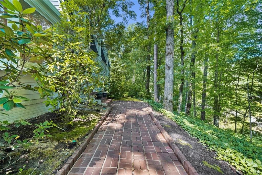 245 W Spalding Drive