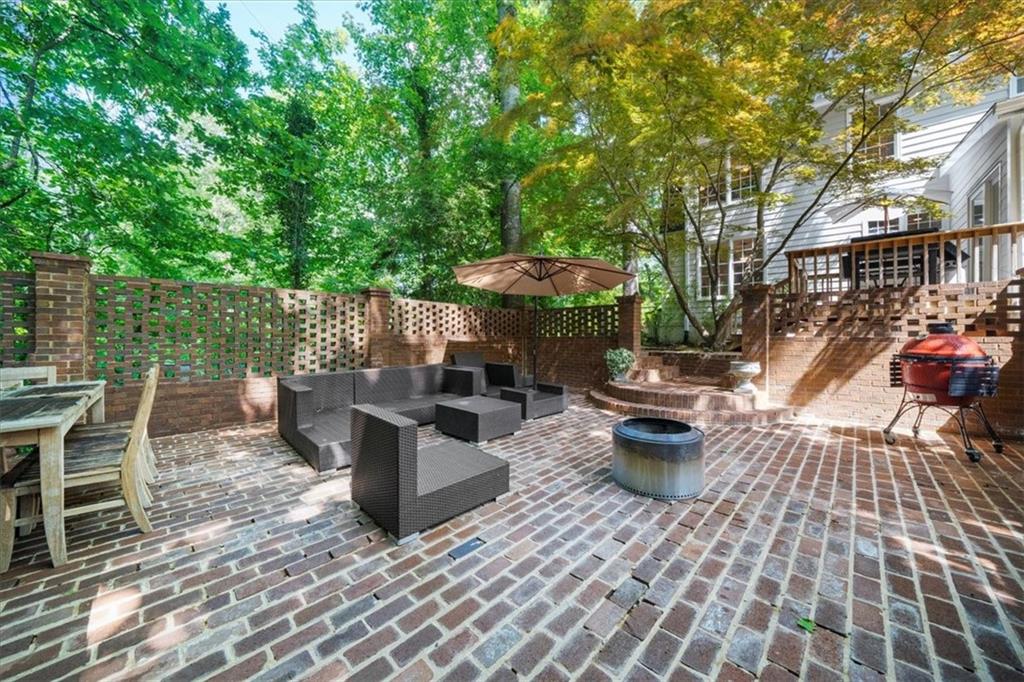 245 W Spalding Drive