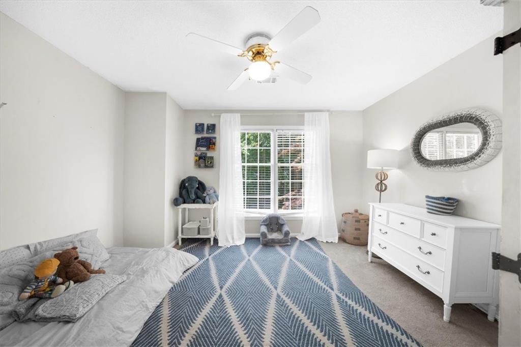 245 W Spalding Drive