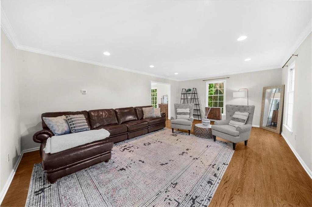 245 W Spalding Drive